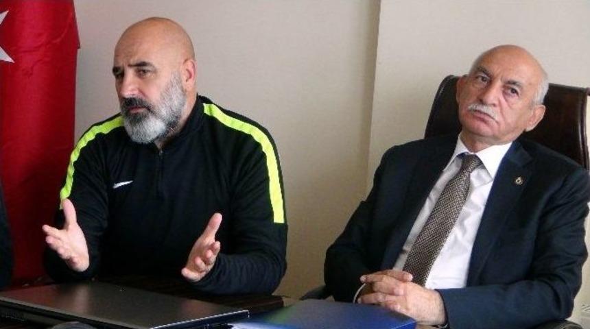 Mustafa Aydoğdu: "futbolcuların Poğa&ccedil;a Alacak Paraları Kalmadı"