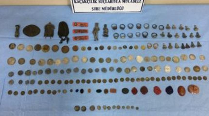 İzmir&rsquo;de Tarihi Eser Ka&ccedil;ak&ccedil;ılığı Yapan 1 Kişi Yakalandı