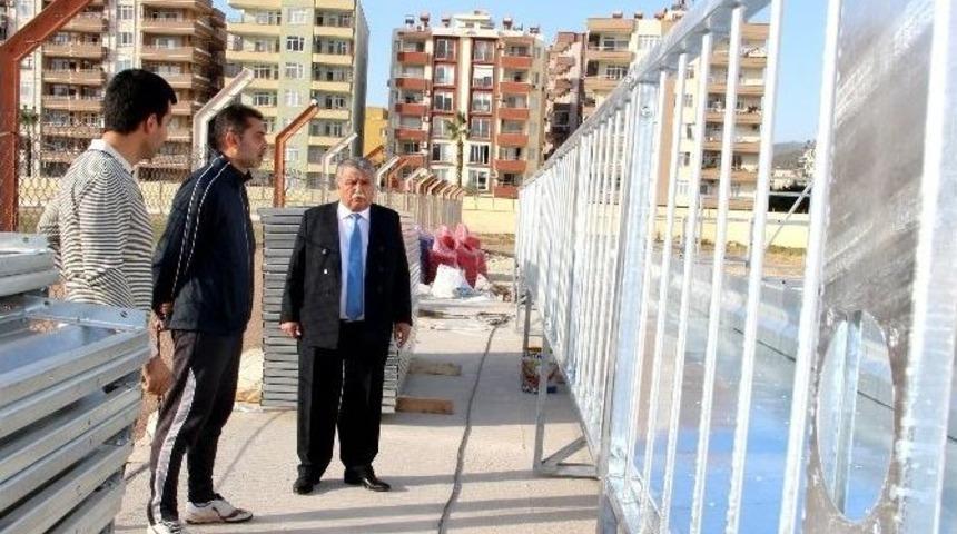 Silifke Şehir Stadyumu&rsquo;nda 400 Kişilik İlave Trib&uuml;n &Ccedil;alışması Başladı