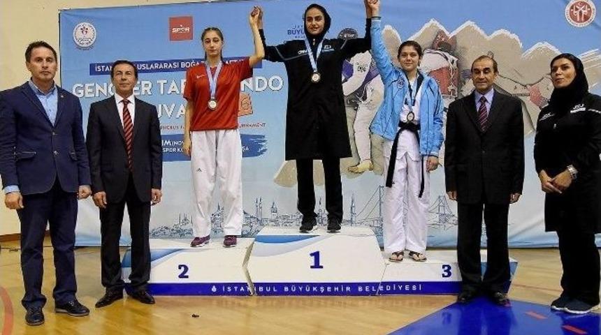 B&uuml;y&uuml;kşehirli H&uuml;ma, Bronz Madalya Kazandı