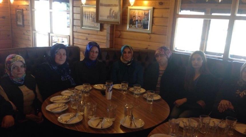 Protokol Eşleri Şehit Aileleriyle Buluştu