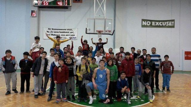 Foça’nın Basketbolcuları Amatör Lige Bileniyor