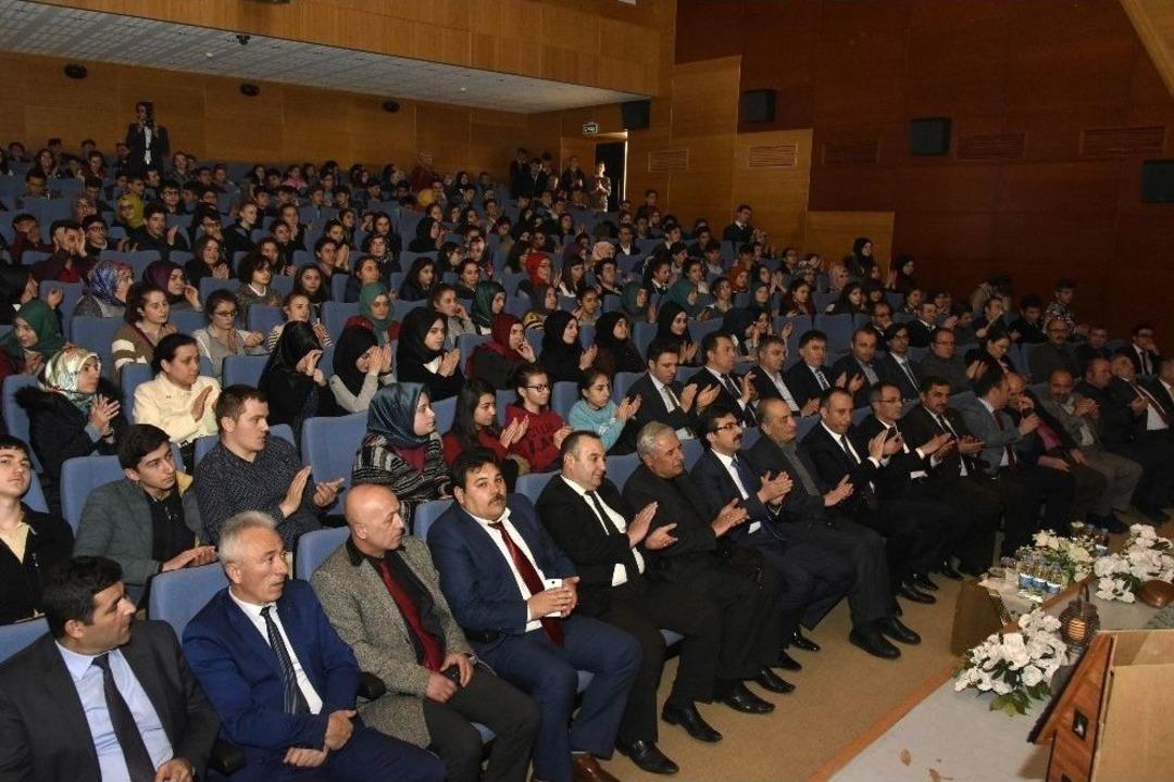 G&uuml;m&uuml;şhane&rsquo;de &lsquo;g&uuml;m&uuml;şhaneli Şairler Ve Şiirleri&rsquo; Dinletisi D&uuml;zenlendi