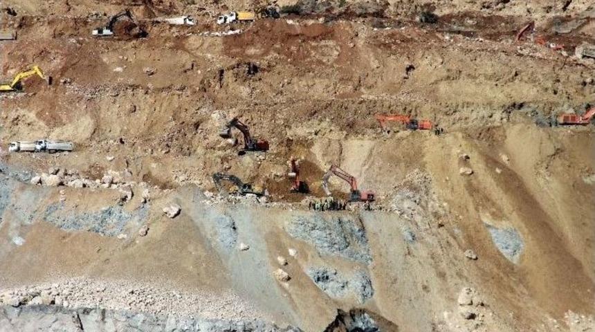 Şirvan&rsquo;da Kurtarma &Ccedil;alışmaları 7&rsquo;nci G&uuml;n&uuml;nde