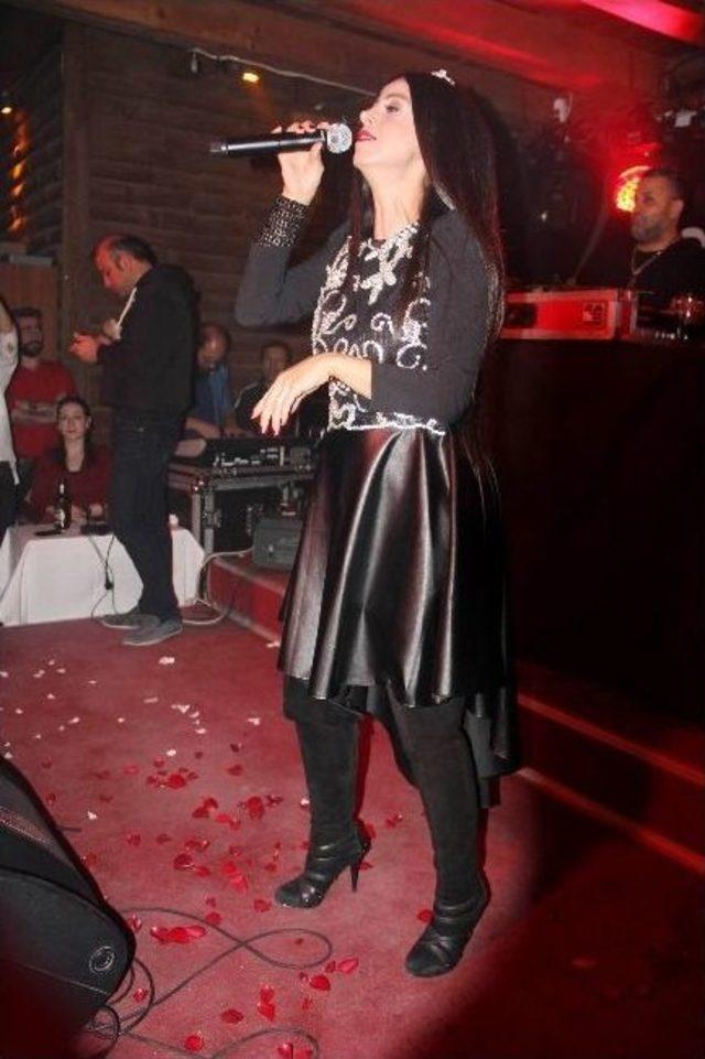 Niran &Uuml;nsal Kapadokya&rsquo;da Sahne Aldı 1