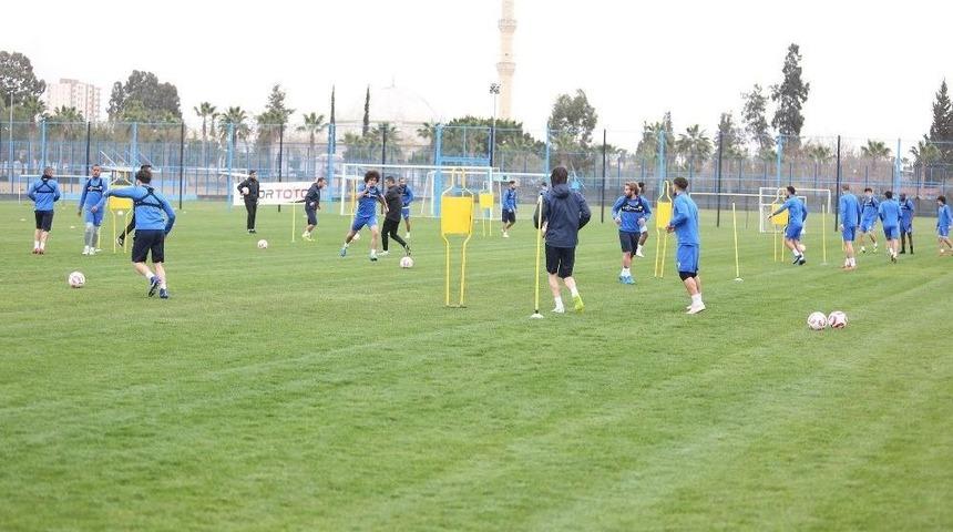 Şimşek, Şanlıurfaspor Hazırlıklarını S&uuml;rd&uuml;r&uuml;yor