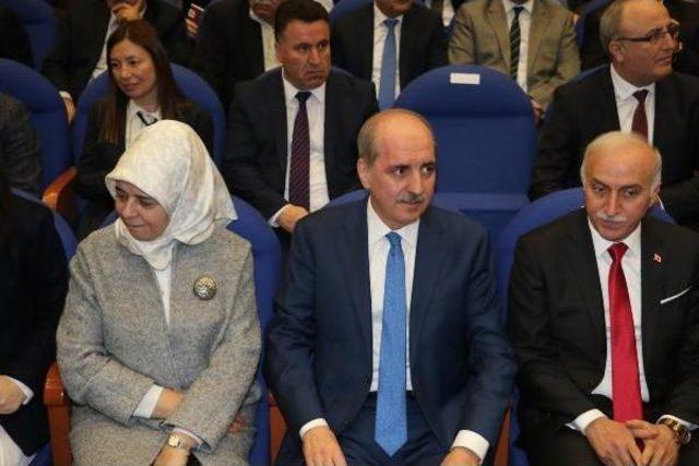 Kurtulmuş, Üniversite Öğrencileriyle Birlikte Yemek Yedi (2)