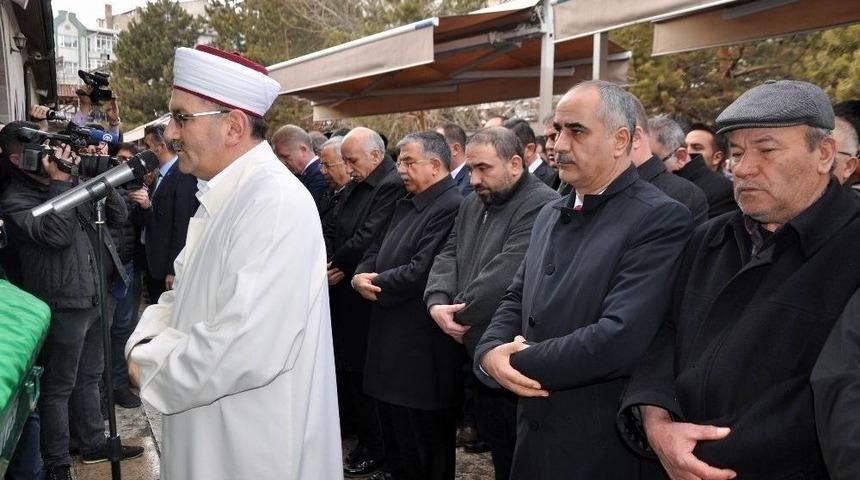 Milli Eğitim Bakanı Yılmaz, Sivas&rsquo;ta Cenazeye Katıldı