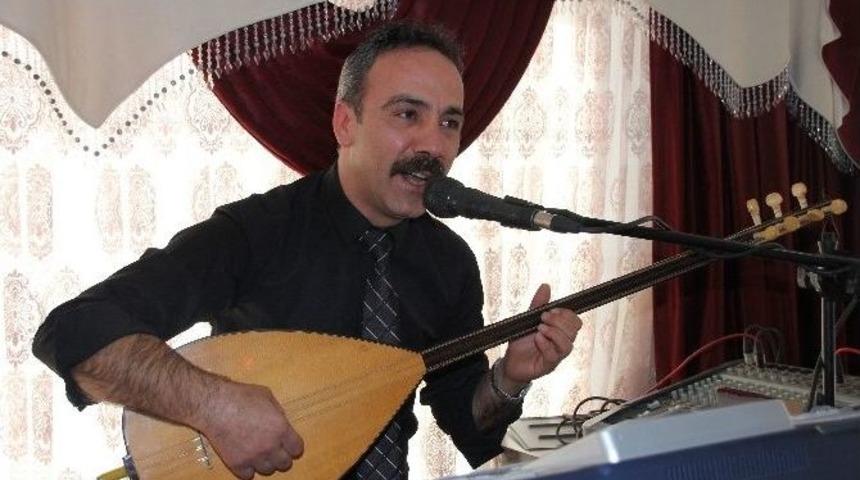 Hataylı M&uuml;zisyene Uluslararası Dernekten Sanat&ccedil;ı Kartı