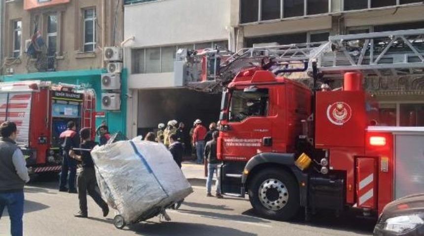 Konak Telekom'da Korkutan Yangın