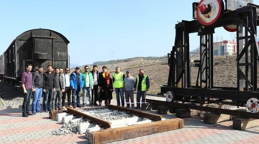 Demiryolu Projesinin &Ouml;rneği Kb&uuml;&rsquo;ye Kuruldu