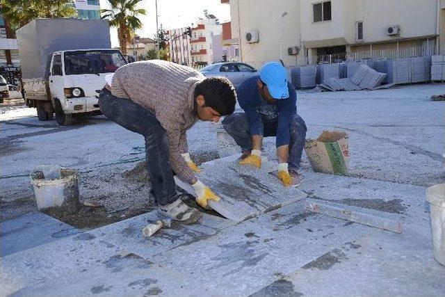 D&ouml;şemealtı&rsquo;nın İlk Kent Meydanı&rsquo;nda Sona Yaklaşıldı 1