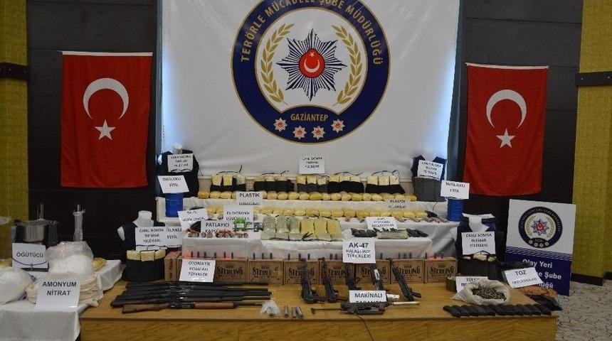 Deaş&rsquo;lıların G&ouml;sterdiği Adreslerden Cephanelik &Ccedil;ıktı