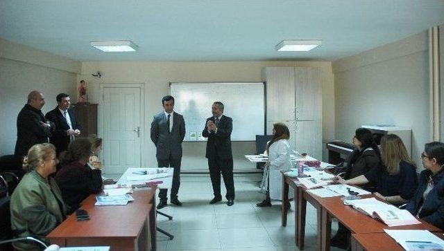 (özel Haber) Kadın Mülteciler Yeni Bir Başlangıç İçin Türkçe Öğreniyor 1