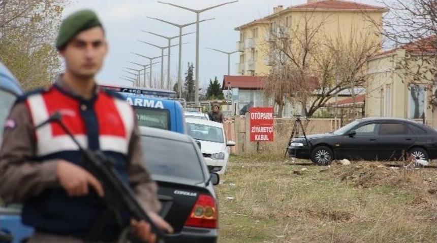 Demirtaş&rsquo;ın Kaldığı Cezaevinden 65 Ter&ouml;r Su&ccedil;lusu Bandırma&rsquo;ya Nakledildi