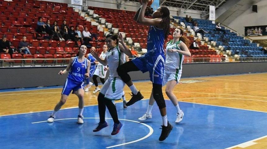 Bornova Becker Spor&rsquo;dan Bir Galibiyet Daha
