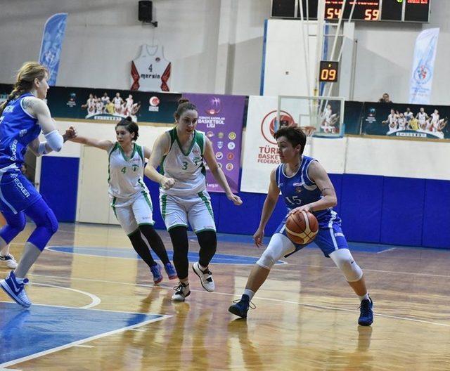 Bornova Becker Spor’dan Bir Galibiyet Daha