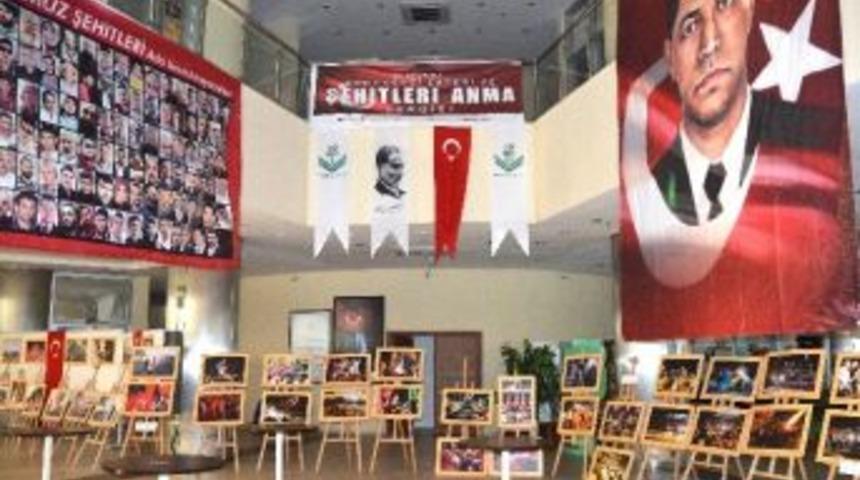 Torbalı&rsquo;da &Ouml;ğretmenler G&uuml;n&uuml;nde 15 Temmuz Sergisi