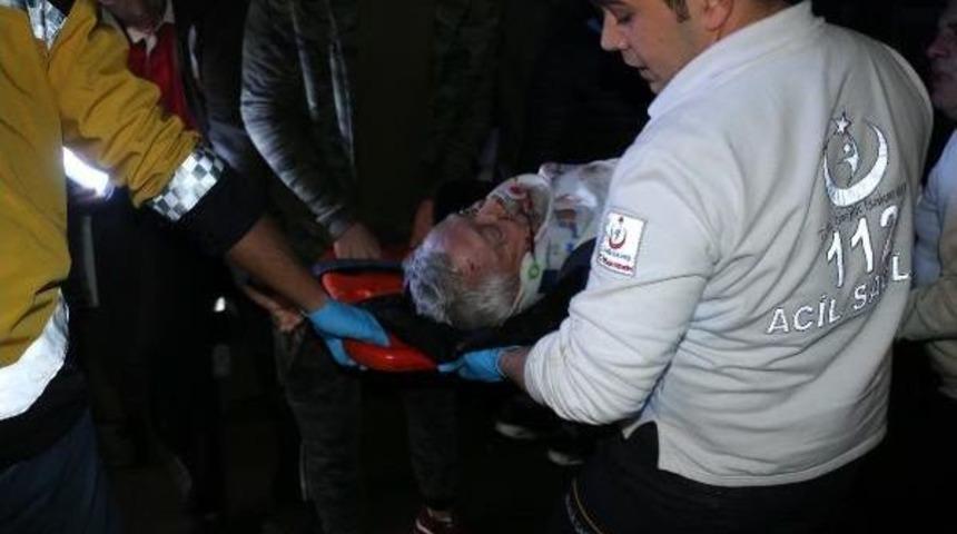 Şişli'de, Ayağı Inşaat Demirine Takılan Bir Kişi Apartman Boşluğuna  Düşerek Ağır Yaralandı