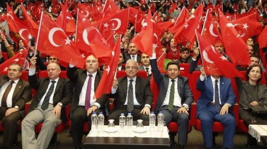 Kahramanların 15 Temmuz&rsquo;u Anlattığı Gecede G&ouml;zyaşları Adeta Sel Oldu