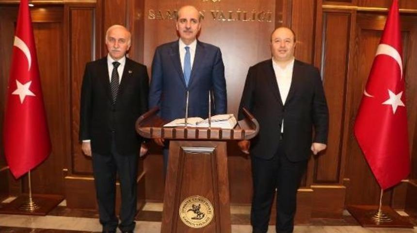 Kurtulmuş, Üniversite Öğrencileriyle Birlikte Yemek Yedi (4)