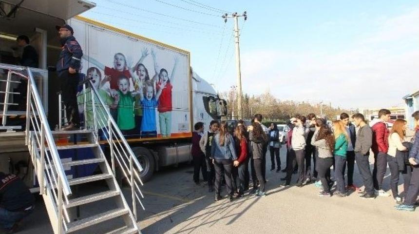 Gebze&rsquo;de &Ouml;ğrencilere Sim&uuml;lasyonlu Deprem Eğitimi