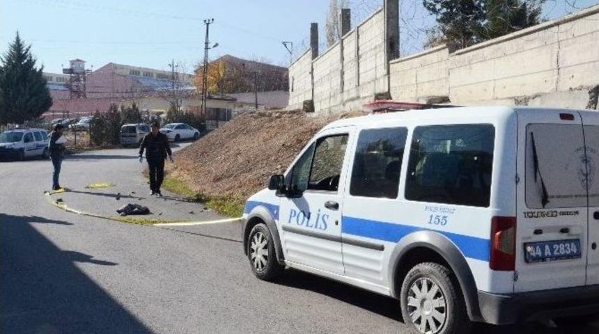 Silahlı Kavgada 1 Kişi Yaralandı