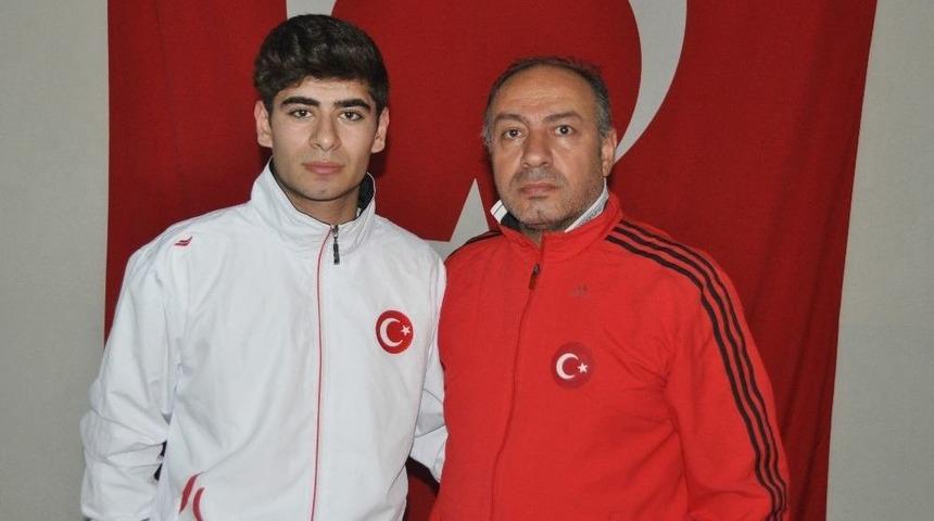 Annesi Ölümle, O Rakipleriyle Savaşıp İki Altın Madalya Kazandı