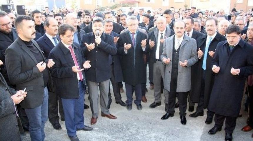 Ak Parti&rsquo;li Akg&uuml;l: &ldquo;3 Bin Aile Perişan Oldu&rdquo;