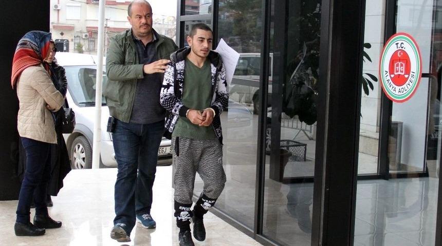 Alanya&rsquo;da 4 Ayrı Hırsızlık Su&ccedil;undan Aranan Şahıs Yakalandı