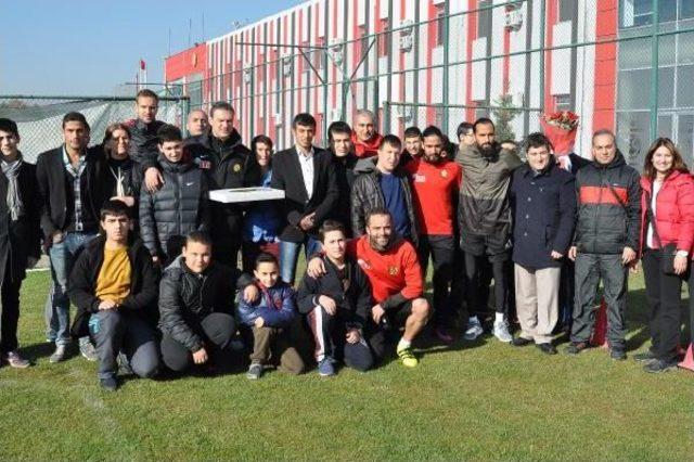 Eskişehirspor Teknik Direktörü Özalan: Sivas'a 3 Puan Için Gideceğiz