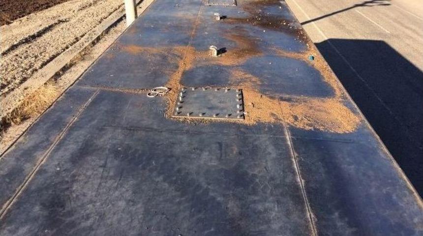 &Ccedil;alınan 25 Ton Ham Petrol, Petrol İstasyonunda &Ccedil;ıktı