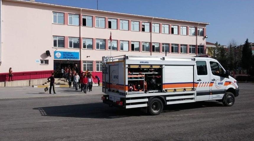 Afad Ekipleri Okulda Tatbikat D&uuml;zenledi