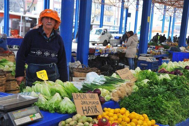 Pazardaki Fiyat Kartonlarında ’hayır’ Mizahı