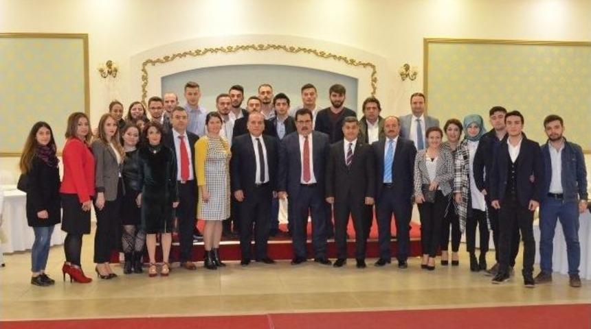 İş Adamı Aş&ccedil;ı, &Ouml;ğrencilerle Bir Araya Geldi