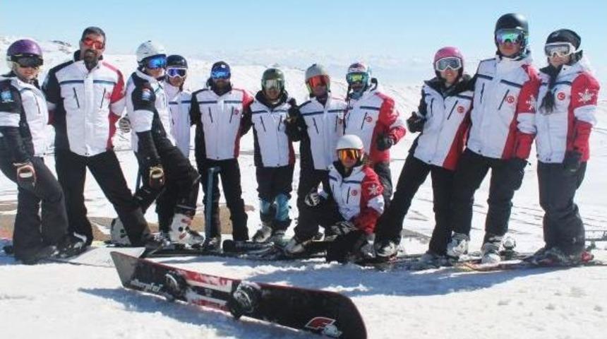 T&uuml;rkiye Snowboard D&uuml;nya Şampiyonası'nda Iddialı
