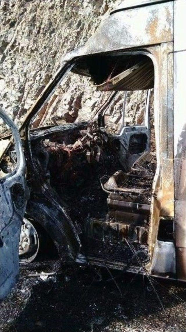 Aracın Yanma Anı Amat&ouml;r Kamerada 1