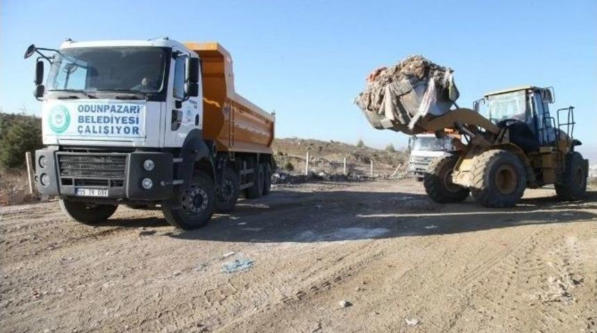 Orhangazi Mahallesi&rsquo;nden 66 Kamyon Moloz Taşıdı