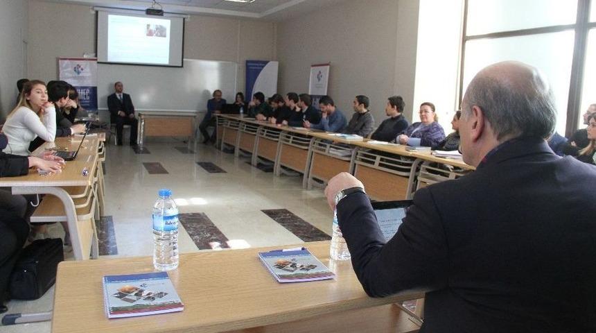 Suriyeli M&uuml;ltecilerle İlgili Yapılan Araştırmada İlgin&ccedil; Bulgular