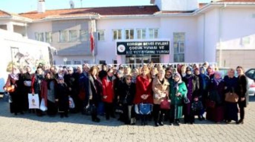 &Ccedil;ocukların Y&uuml;z&uuml;n&uuml; G&uuml;ld&uuml;rd&uuml;ler