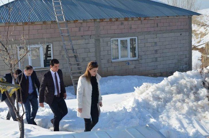 Tuşba Kaymakamı Uçar, Ağartı Mahallesini Ziyaret Etti G2