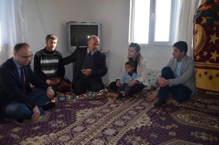 Tuşba Kaymakamı Uçar, Ağartı Mahallesini Ziyaret Etti G4