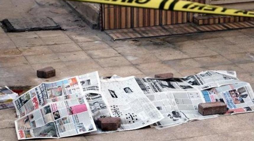 70 Yaşındaki G&ouml;rme Engelli Balkondan D&uuml;ş&uuml;p &Ouml;ld&uuml;