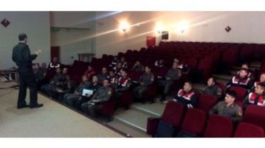Jandarma Trafik Timleri Servis Şof&ouml;rleri İ&ccedil;in Eğitim Aldı