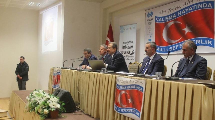 İşadamları İstihdam İ&ccedil;in Bir Arada