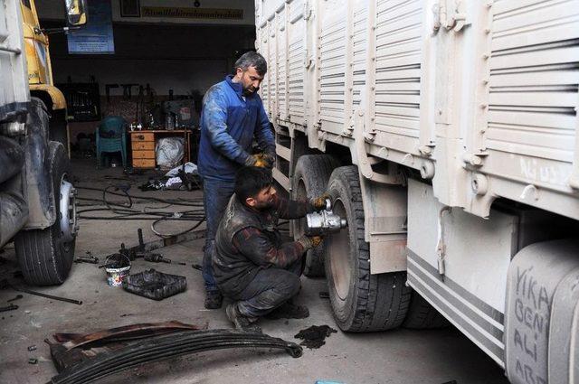 Müftülüğün Çalışmalarıyla, Sanayi Esnafına Kur’an Eğitimi Veriliyor