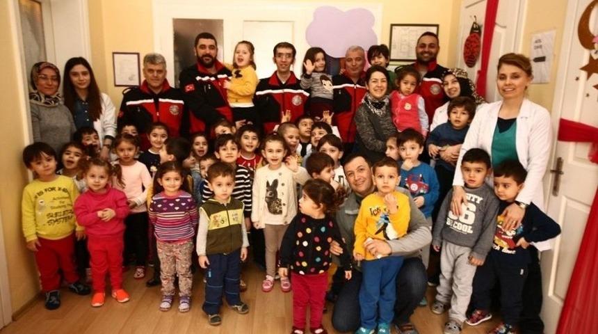 Kartal Belediyesinden Kreşli Miniklere Afet Bilinci Eğitimi