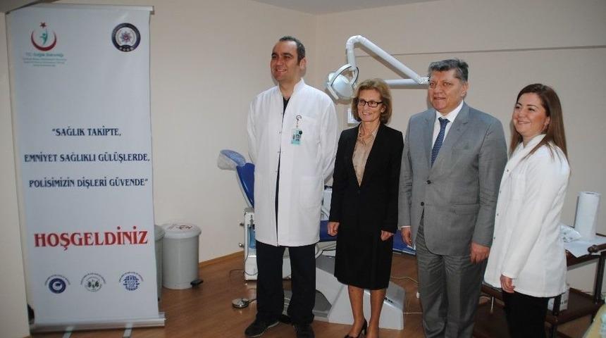 Aydın&rsquo;da Polislerin Dişleri G&uuml;ven Altında