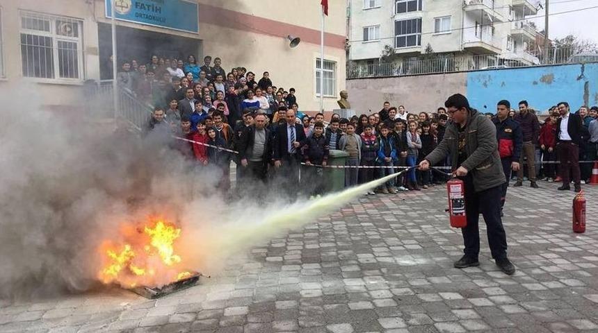 Yangınla Nasıl M&uuml;cadele Edeceklerini &Ouml;ğrendiler