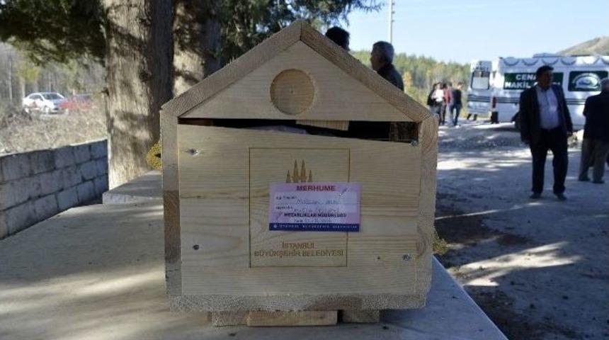 Eşi Tarafından &Ouml;ld&uuml;r&uuml;len Kadın Toprağa Verildi